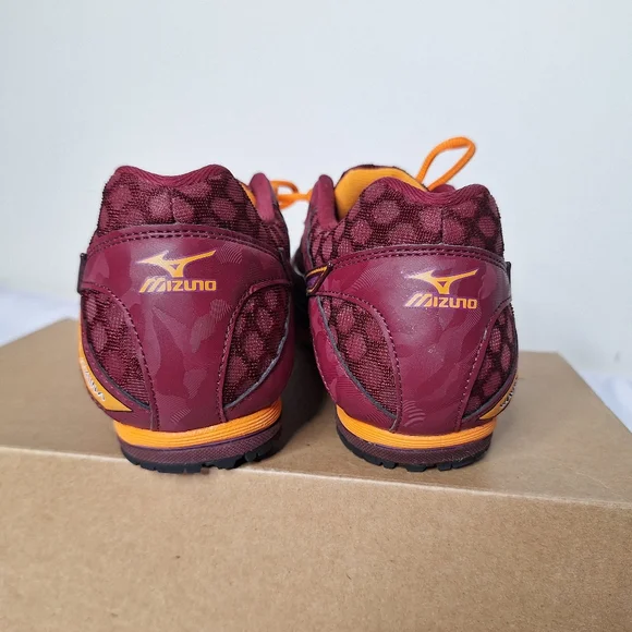NWB Mizuno brand " The Kizuna" Track and Field running shoes womens size 10. - Picture 2 of 11